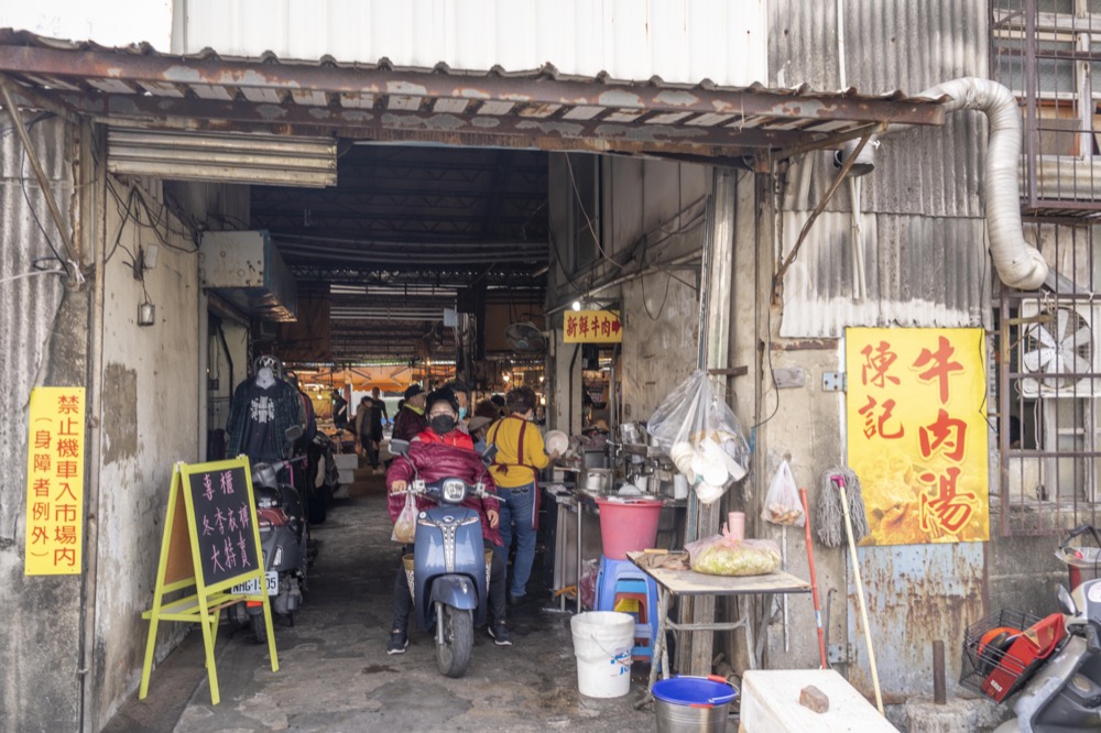 台南牛肉湯推薦｜臺南人私藏牛肉湯名單　灣裡市場牛肉湯　生意太好我自己也會吃不到