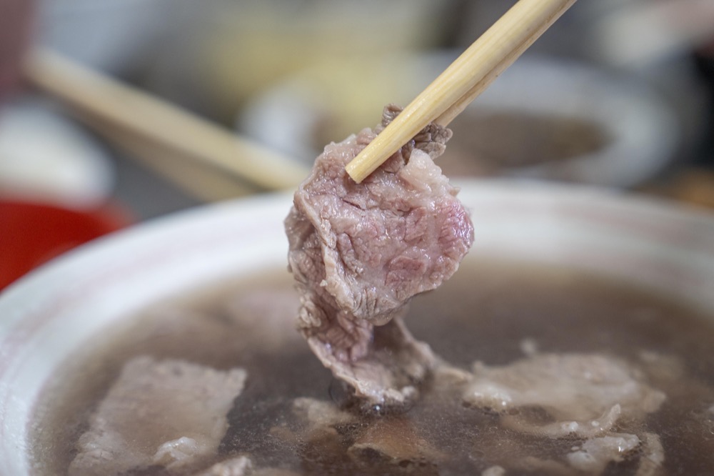 台南牛肉湯推薦｜臺南人私藏牛肉湯名單　灣裡市場牛肉湯　生意太好我自己也會吃不到