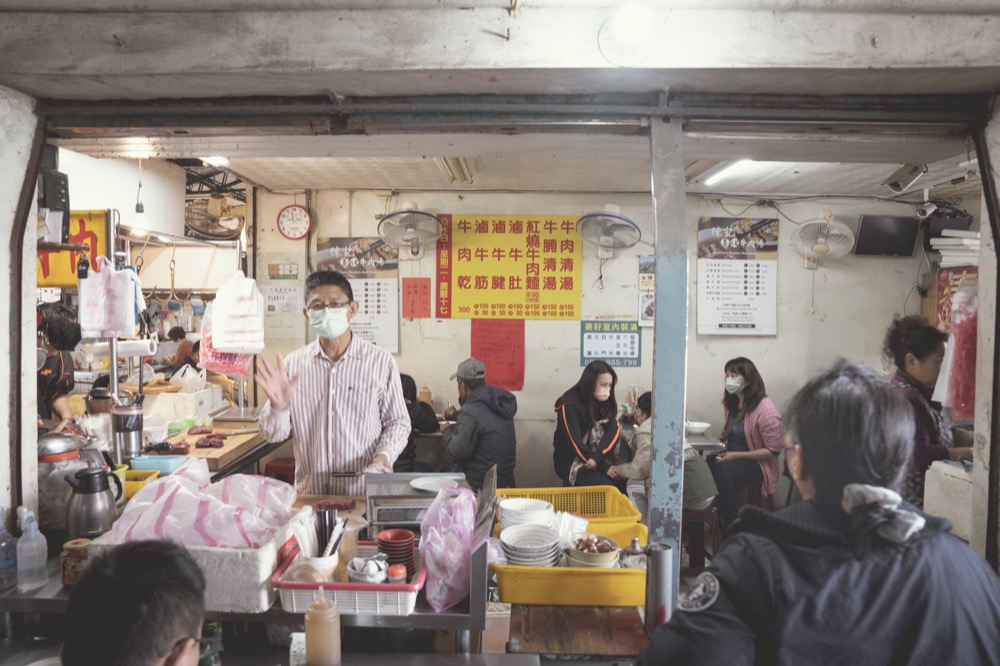 台南牛肉湯推薦｜臺南人私藏牛肉湯名單　灣裡市場牛肉湯　生意太好我自己也會吃不到