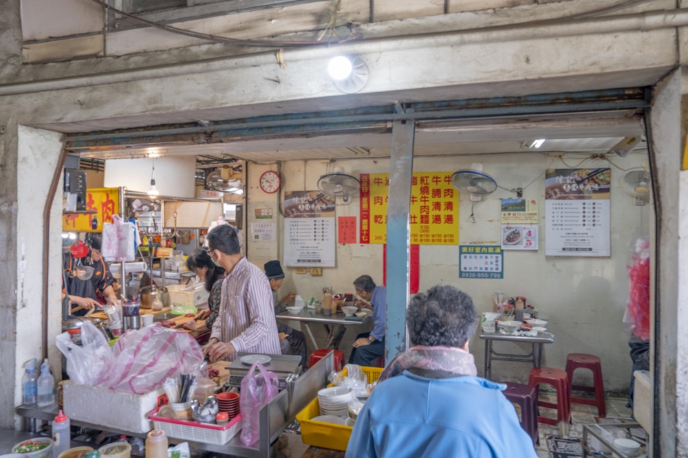 台南牛肉湯推薦｜臺南人私藏牛肉湯名單　灣裡市場牛肉湯　生意太好我自己也會吃不到