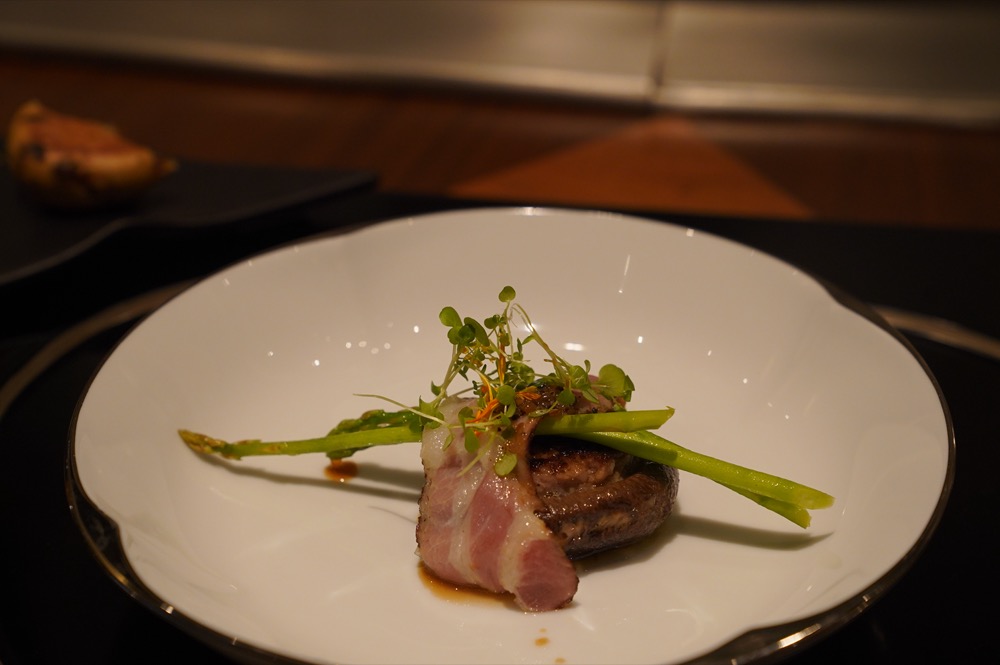 高雄美食 Ukai-tei 鐵板燒｜頂級鐵板燒饗宴！ 日本米其林一星，精緻料理滿足對味蕾的想像