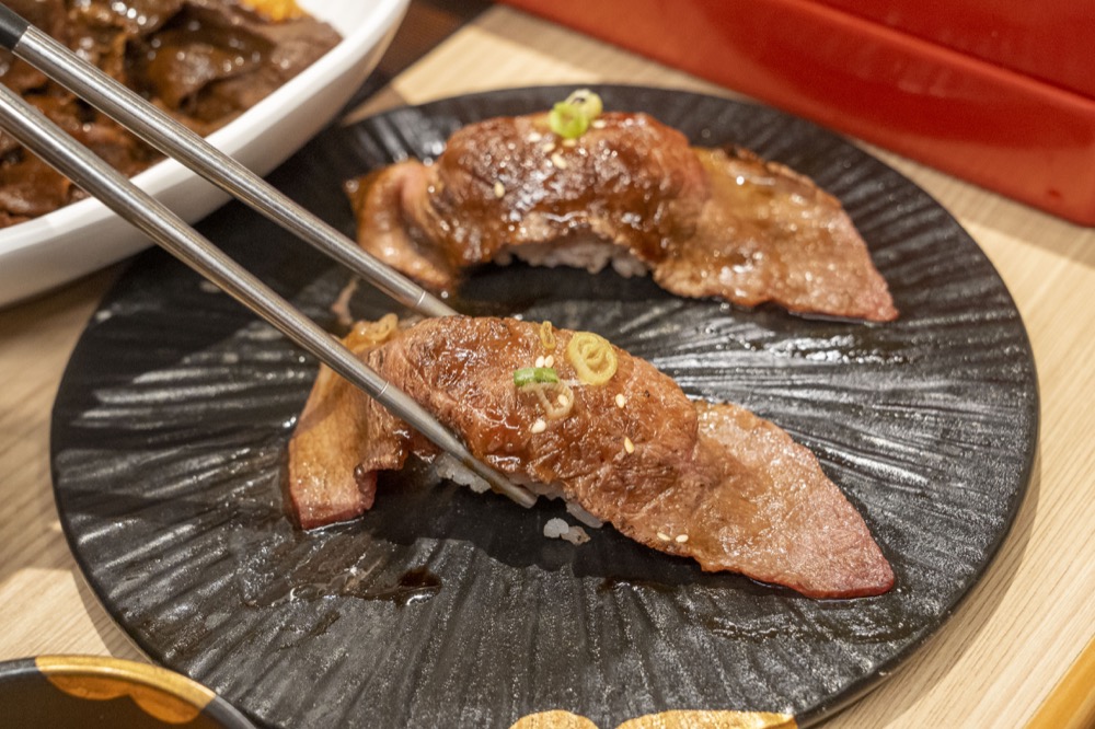 桃園美食 和牛涮｜頂級和牛吃到飽插旗桃園　加碼贈「免費吃」快衝啊！