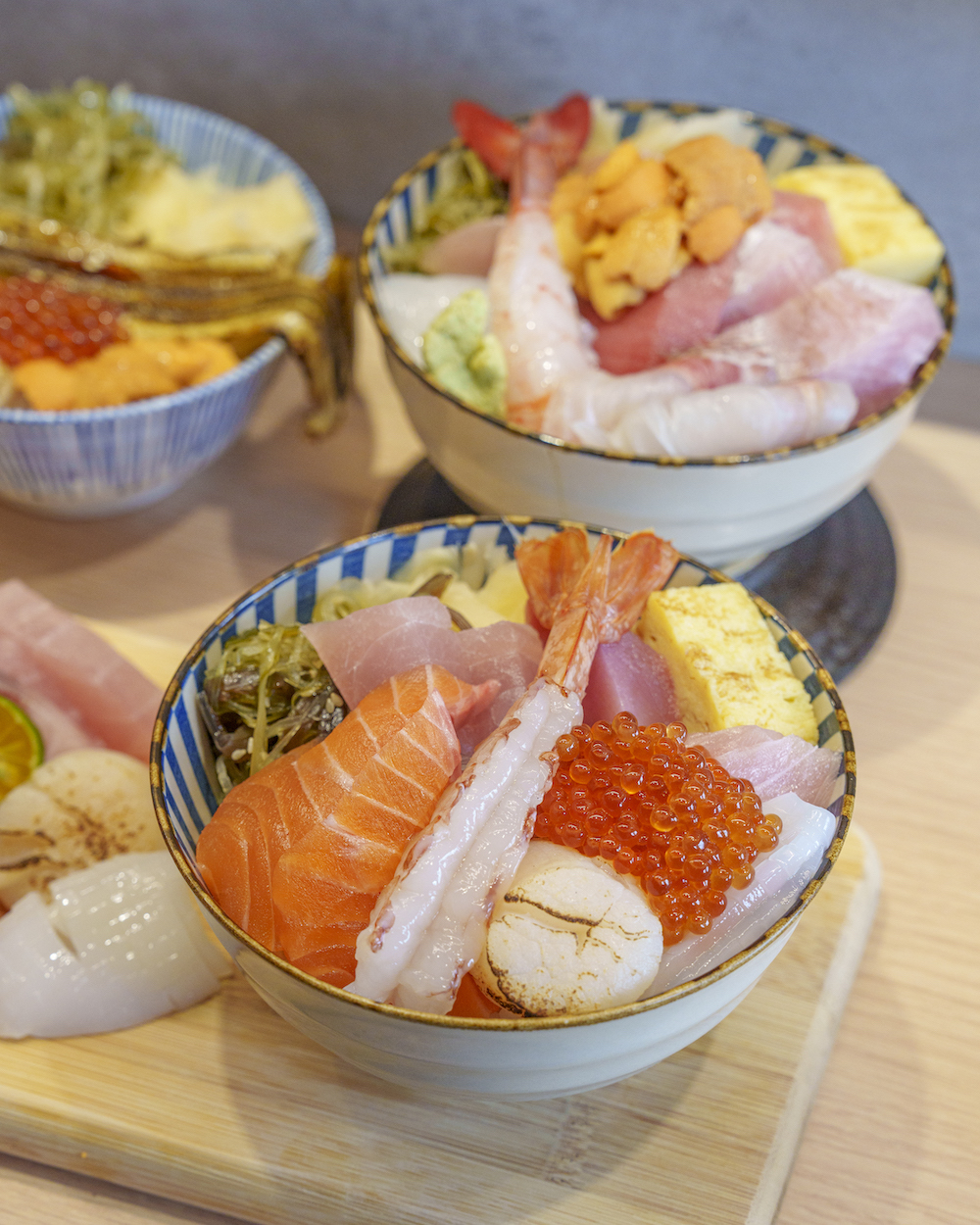 台北美食　旨丼生魚片丼飯｜中山站巷弄排隊美食「旨丼」　秒殺生魚片丼飯「CP值高到逆天」！