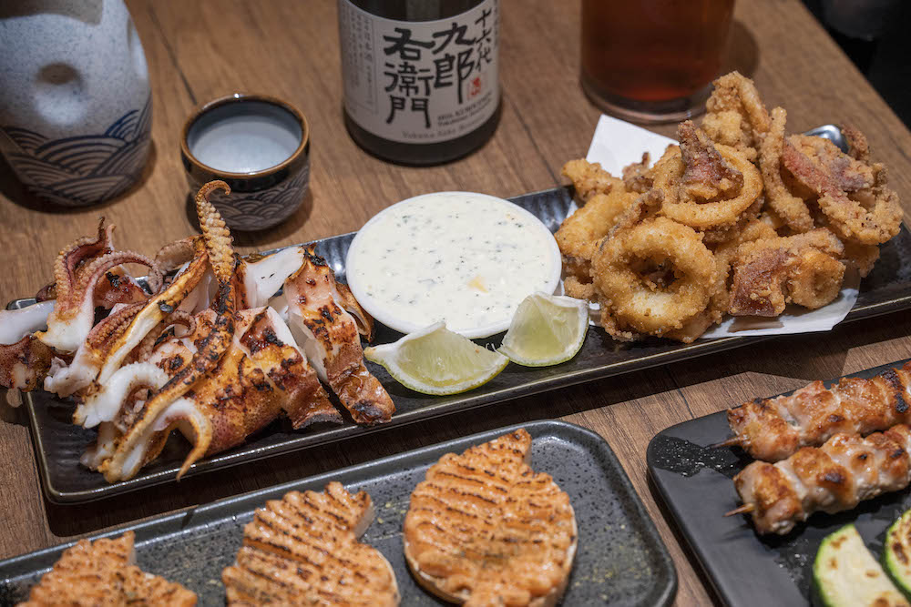 台北美食 梟夜日式餐酒館｜下班時刻的快樂時光，大口吃肉大口喝酒～