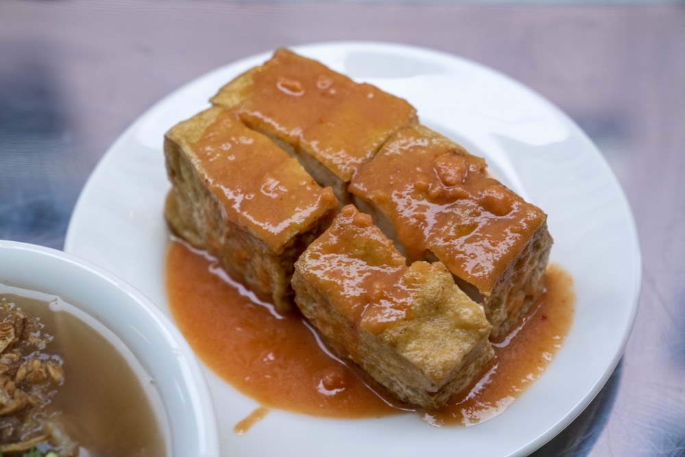  美食／宜蘭羅東美食 市場口大頭肉焿｜羅東車站旁老字號經典「肉焿湯」！