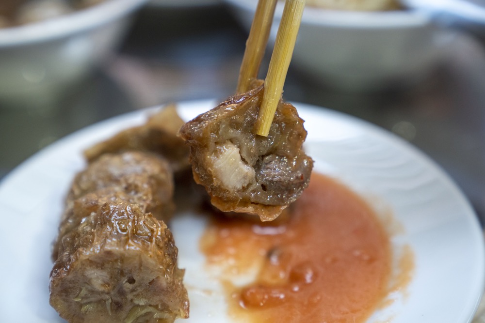  美食／宜蘭羅東美食 市場口大頭肉焿｜羅東車站旁老字號經典「肉焿湯」！