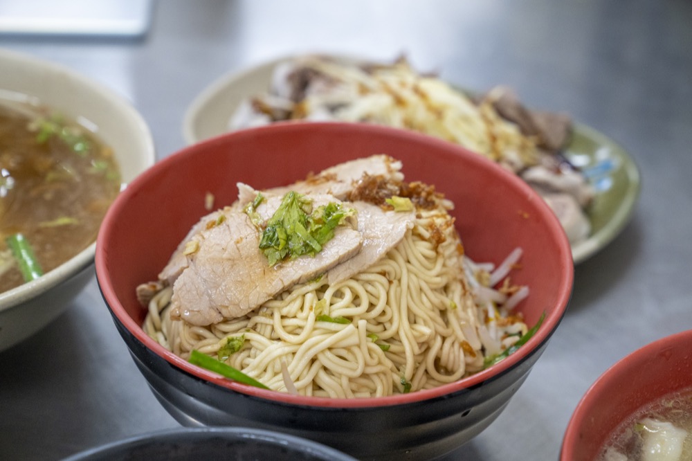 花蓮 傳統美食玉里麵│60年以上營業歷史，在地排隊古早味經典老店，樸實無華的家常美味~