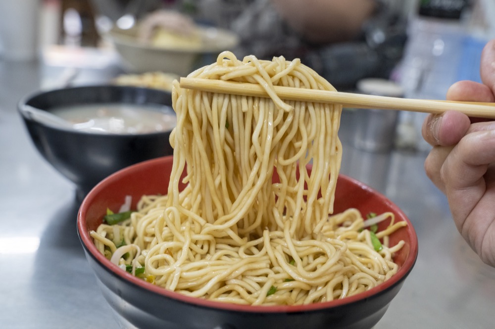 花蓮 傳統美食玉里麵│60年以上營業歷史，在地排隊古早味經典老店，樸實無華的家常美味~