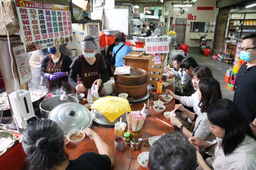 嘉義在地人也愛的平價美食　袁家筒仔米糕排骨酥