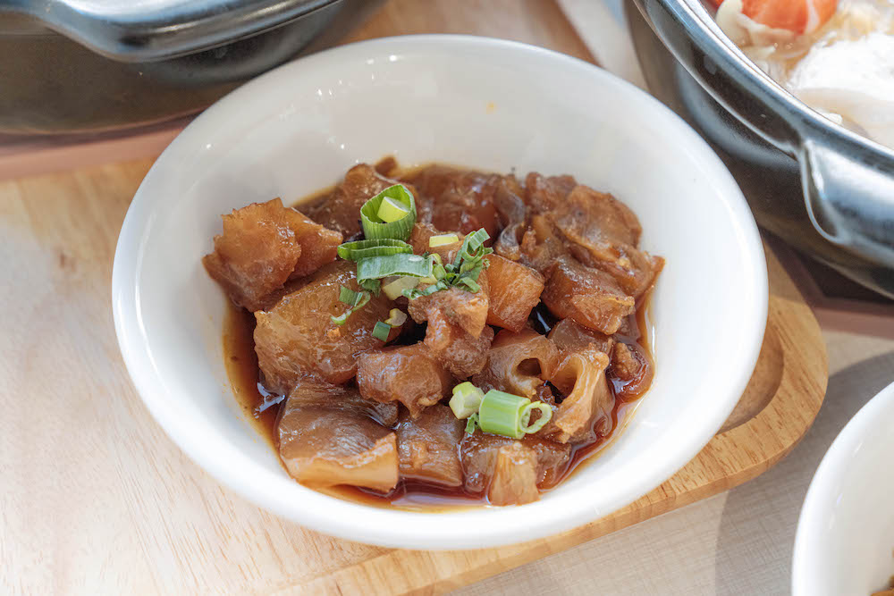 專賣麻辣個人火鍋　「招牌麻辣滷肉飯」鹹香舒麻超涮嘴！