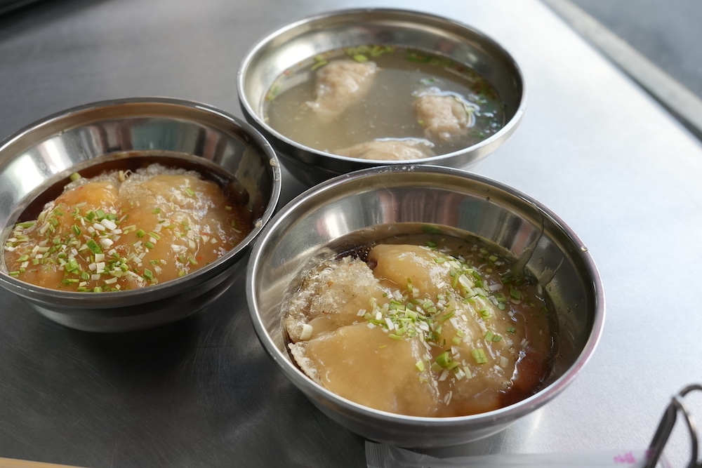 餛飩祖師 海鋒肉圓｜名字特別卻沒有招牌的低調銅板美食｜清水必吃脆皮肉圓