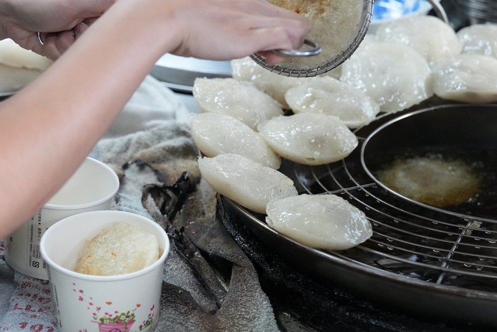 餛飩祖師 海鋒肉圓｜名字特別卻沒有招牌的低調銅板美食｜清水必吃脆皮肉圓